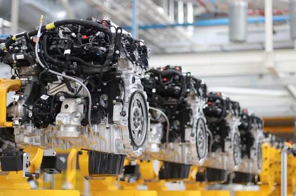 КОМПАНИЯ JAGUAR LAND ROVER ВЫПУСТИЛА СВЫШЕ ПОЛУТОРА МИЛЛИОНОВ ЭКОЛОГИЧЕСКИ ЧИСТЫХ ДВИГАТЕЛЕЙ INGENIUM