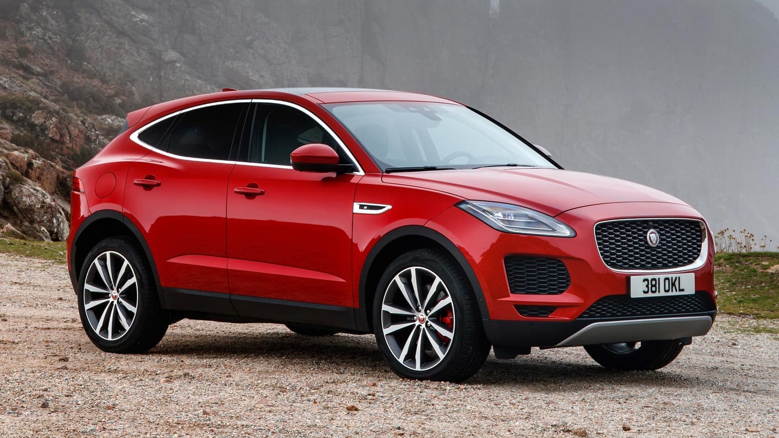 ПРОДАЖИ 
<br>
КОРПОРАТИВНЫМ 
<br>
КЛИЕНТАМ